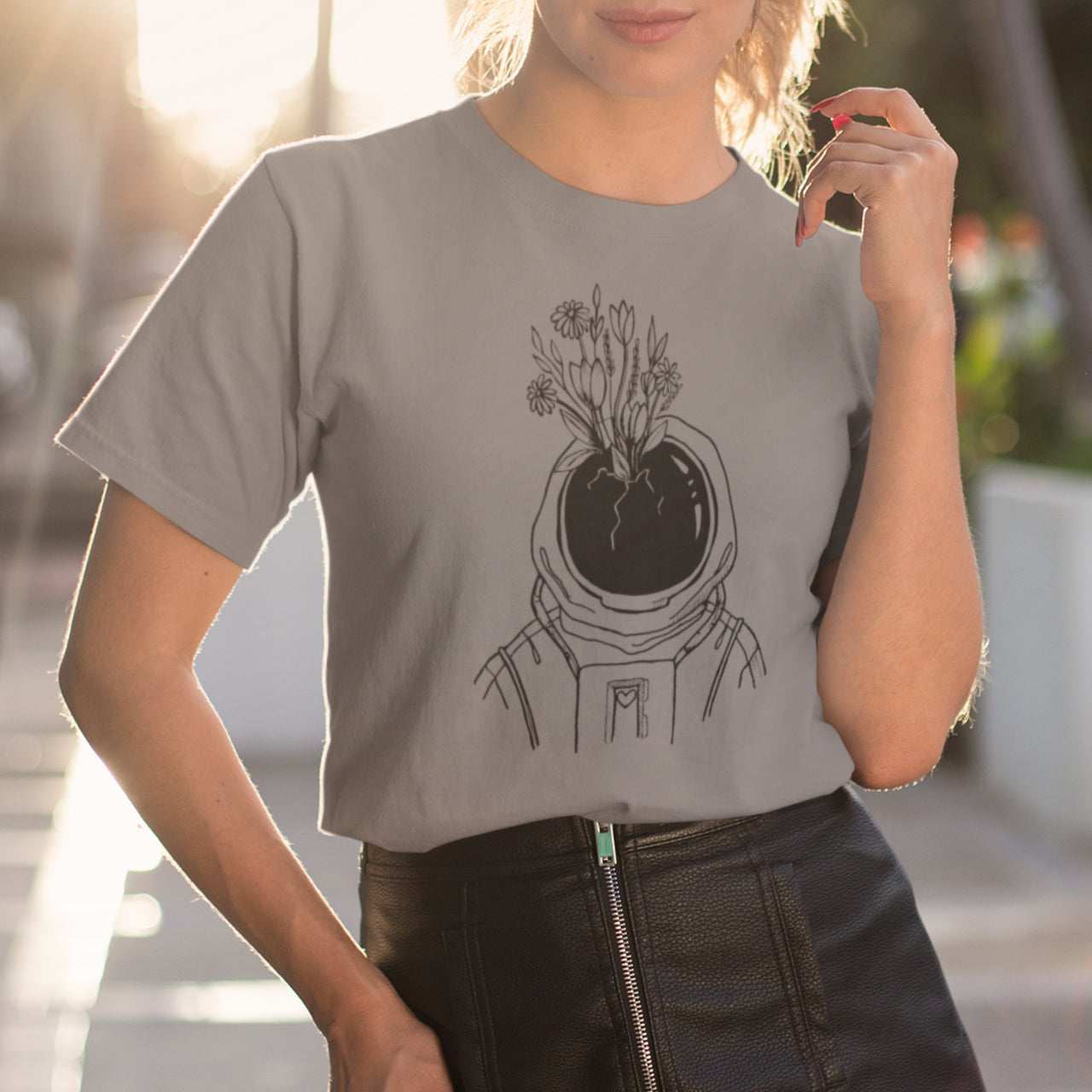 Šedý melír tričko Kosmonaut s květinami (UNISEX tričko)
