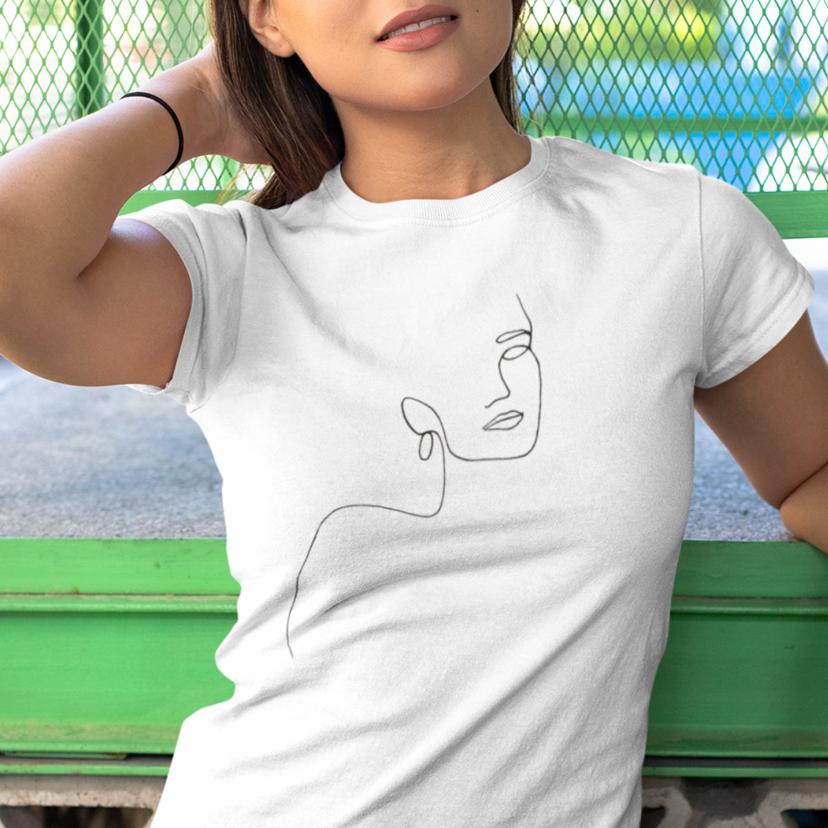 Bílé tričko Dívka (UNISEX tričko)